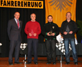 Sportfahrerehrung Klasse Solomotorräder durch Hans W.Peter - Fahrer : 3. Platz Kurt Zimmermann - 2. Platz Andreas Bronner - 1. Platz Gerd Häfele